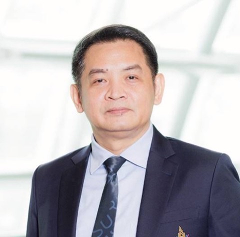 兰实大学行政副校长 — 曾任泰国人民联盟新政治党秘书长